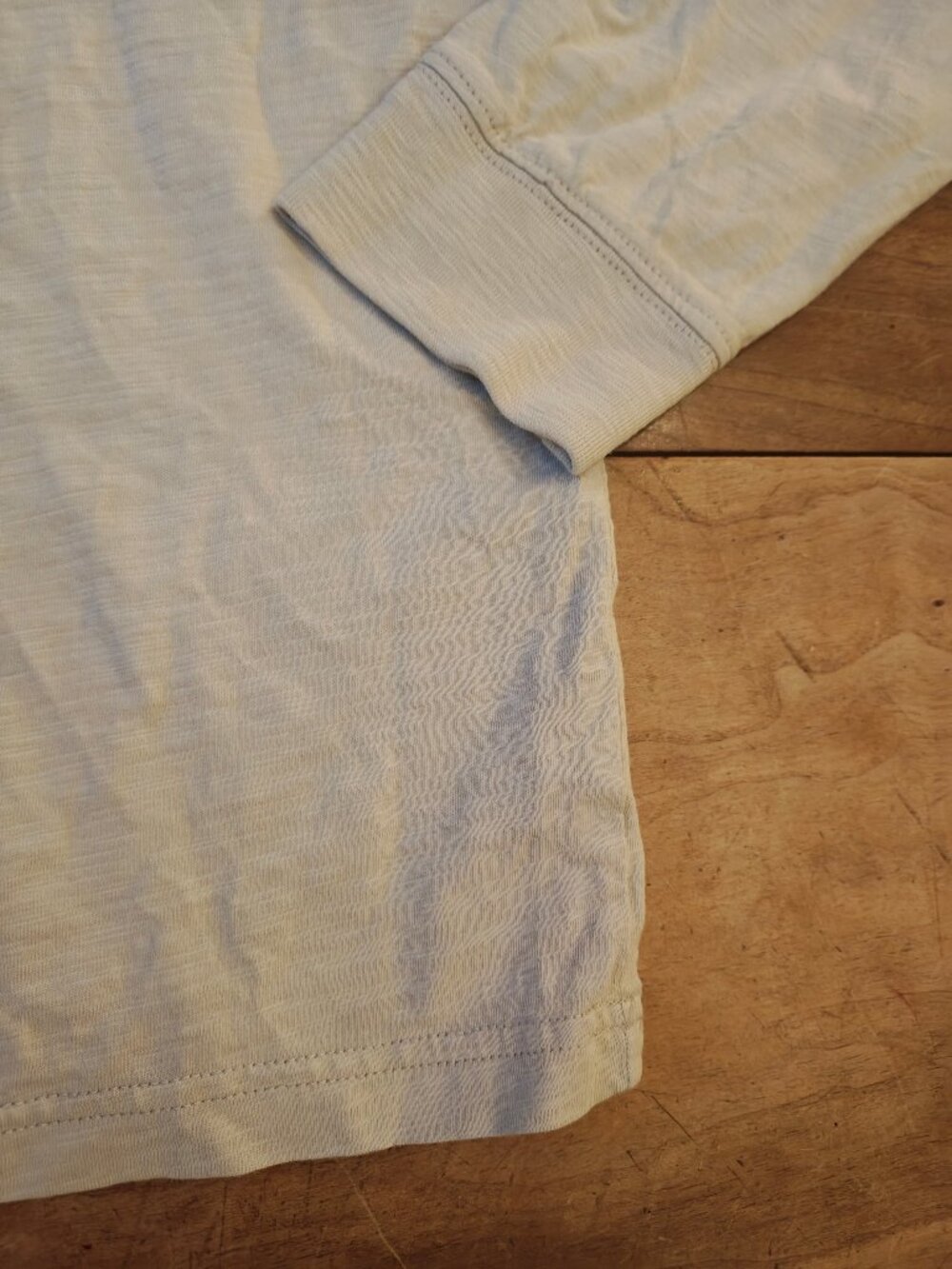 Southern Tide Sunfarer Collection Space Dyed Slub Long Sleeve Skipjack Pocket T - Picture 6 of 7
